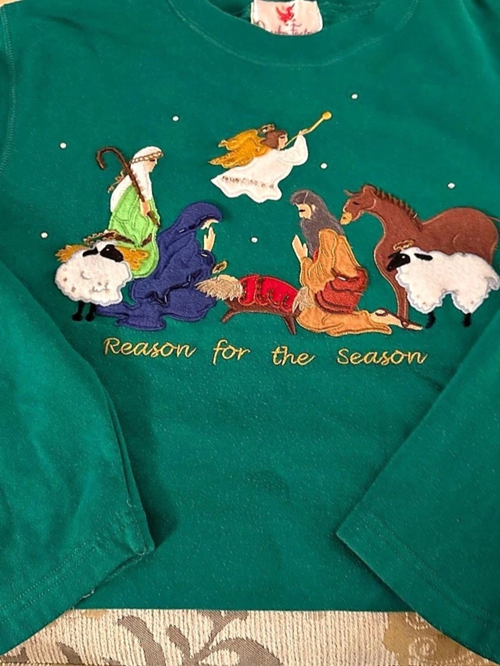 Quacker Factory Embroidered Green Sweatshirt Size Small nativity Christmas 35